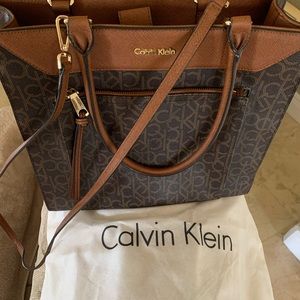 Calvin Klein crossbody bag with removable straps